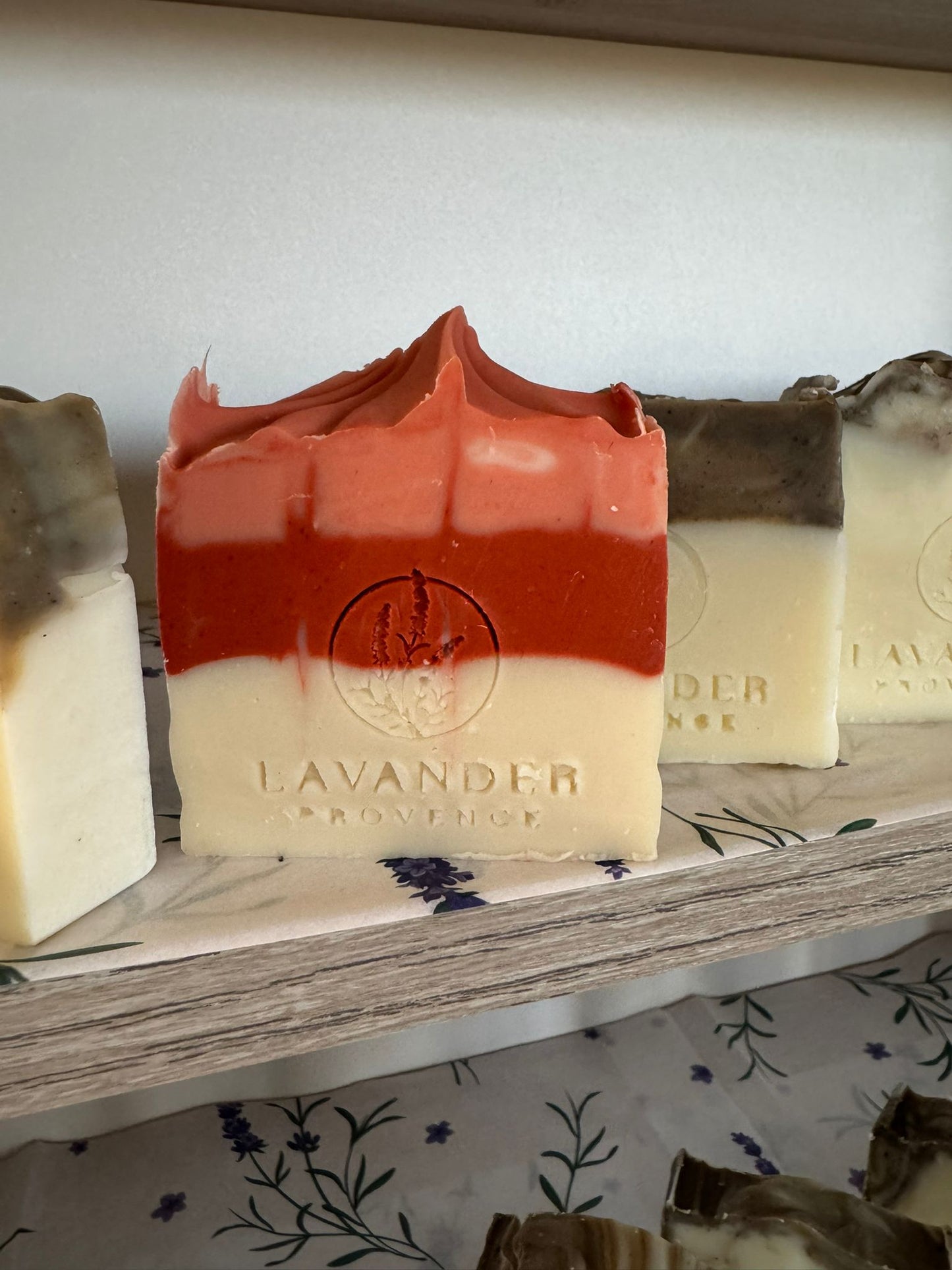 Sapun Natural cu Lavanda Portocaliu – hidratare delicata si relaxare profunda (100g)
